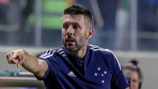 Paulo Pezzolano gostou da atuação do Cruzeiro contra o Atlético