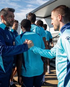 Paulo Pezzolano trabalha pela primeira vez na Inglaterra