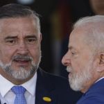 Ministro de Lula critica 'militar que pregou golpe e fugiu' em dia de ato pró-Bolsonaro, no Rio de Janeiro