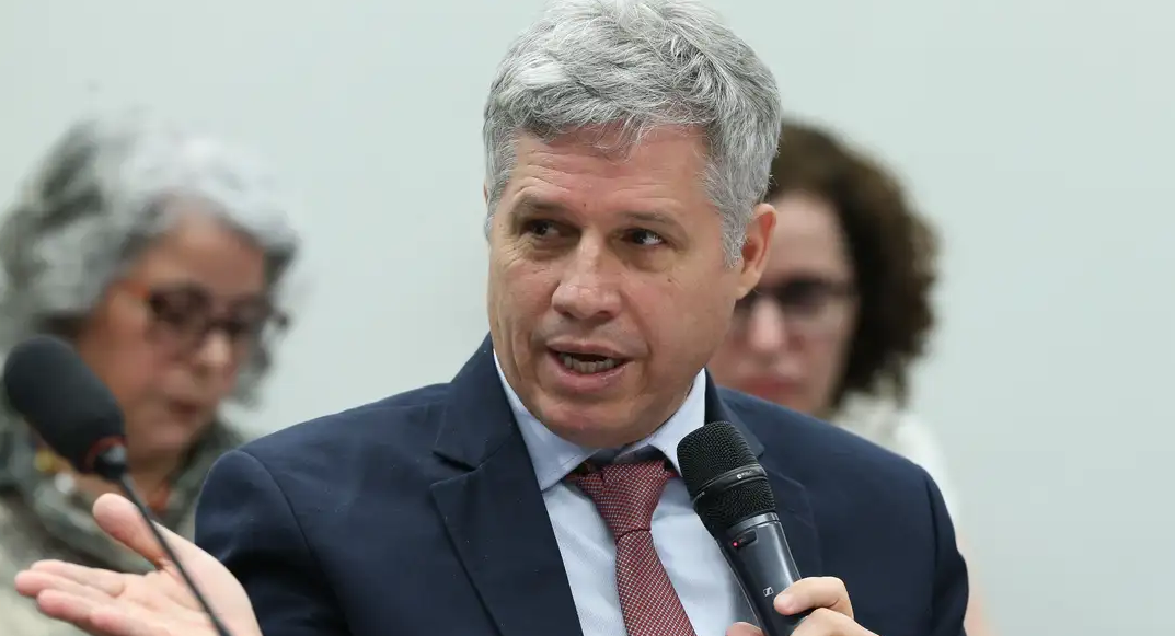 Ministro espera que Senado retome discussão sobre taxação de alimentos ultraprocessados