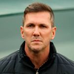 Santos contrata técnico Paulo Turra