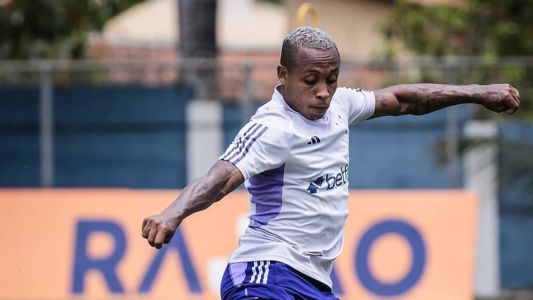 Paulo Vitor apareceu no futebol após oportunidades dadas pelo próprio Zé Ricardo, no Vasco, em 2017