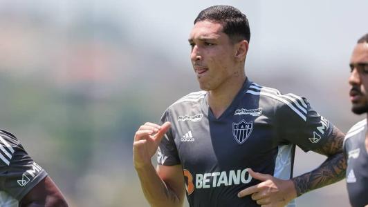 Paulo Vitor renovou o contrato com o Atlético até o fim de 2027