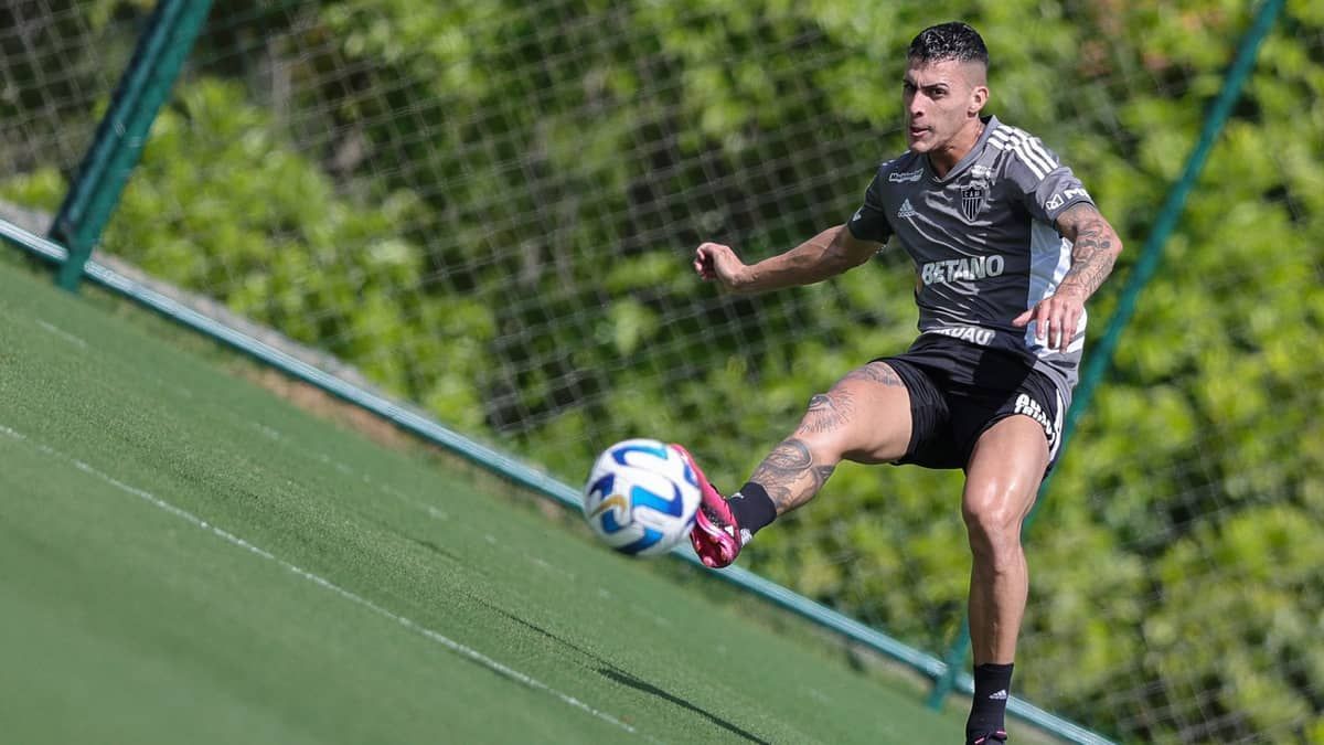 Atlético: após longa espera, Pavón voltará a ser 'jogador de Libertadores'