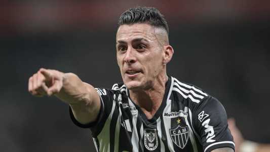 Pavón durante partida pelo Atlético