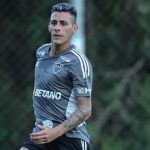 Pavón, do Atlético, cumprirá último jogo de suspensão na Libertadores