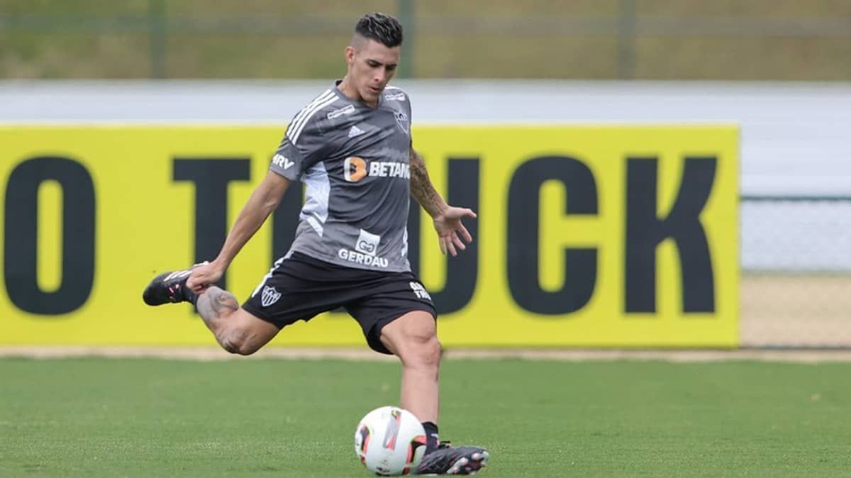 Suspenso na Libertadores, Pavón tem oportunidade para deslanchar pelo Atlético no Mineiro