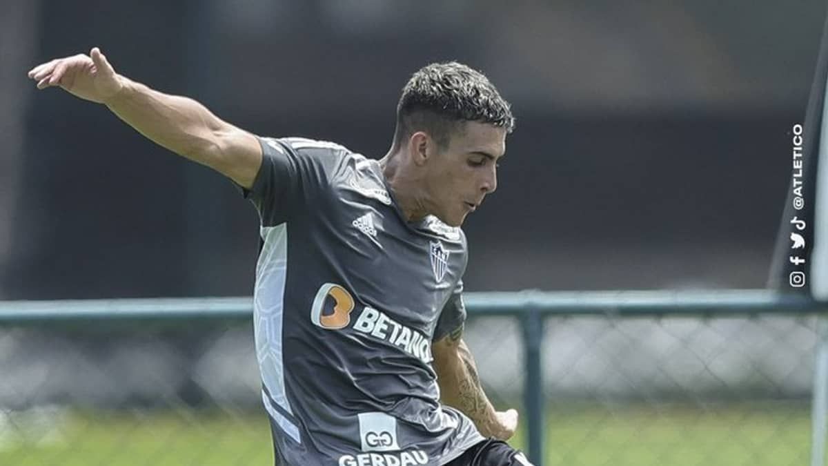 Pavón é liberado pelo departamento médico do Atlético
