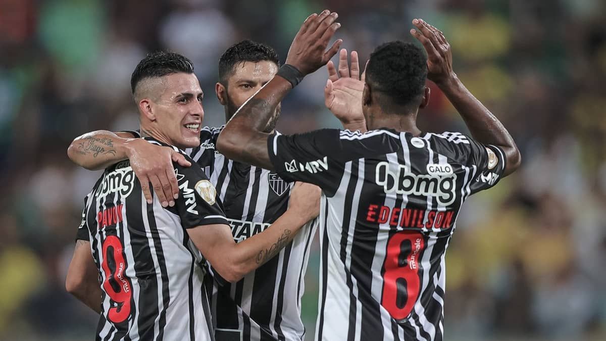Pavón volta ao estádio da estreia pelo Atlético e brilha com gol e assistências