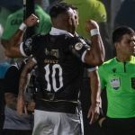 Payet marca no fim, Vasco vence o América, e se afasta do Z4 do Brasileiro
