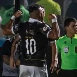 Payet, do Vasco, é primeiro francês a balançar as redes no Brasileirão