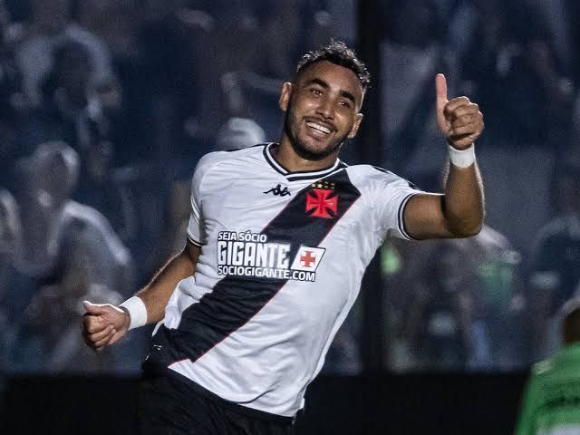 Payet pode ser relacionado pela primeira vez longe do Rio pelo Vasco no Brasileiro
