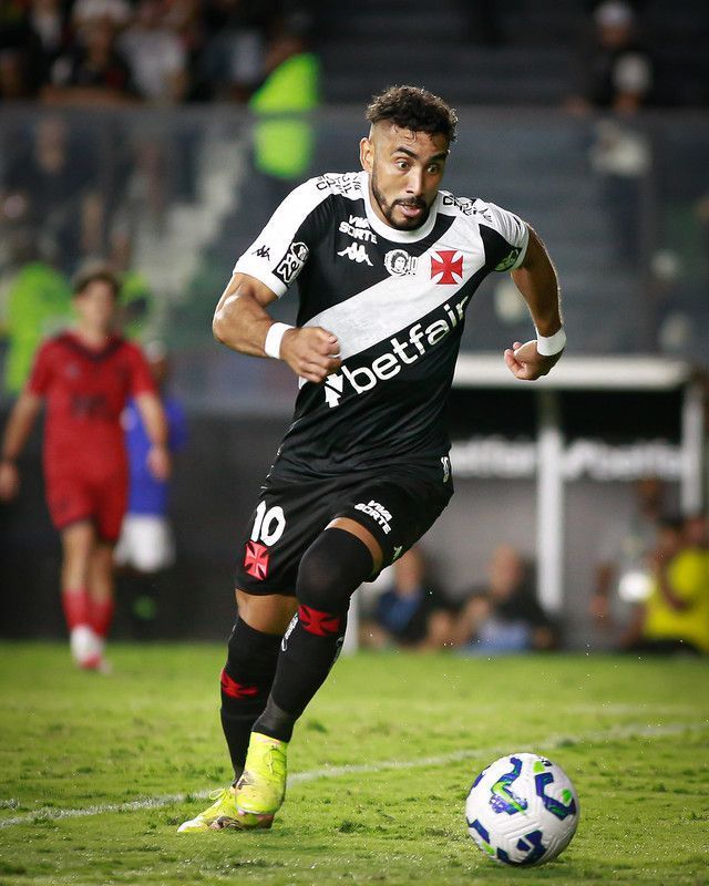 Diretor do Vasco confirma negociação para rescisão antecipada de contrato de Payet