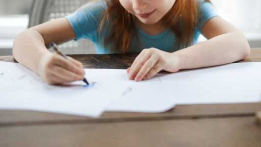 PBH afirma que já trabalha na alfabetização de crianças até o 2º ano