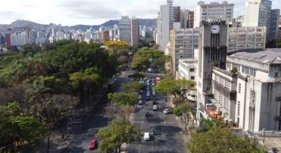 Vista aérea da Avenida Afonso Pena, no Centro de BH