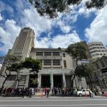 Velório de Fuad é aberto, e população se despede do prefeito de Belo Horizonte