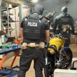 Criminosos criam perfis falsos de deputados para pedir Pix; Polícia do DF cumpre mandado