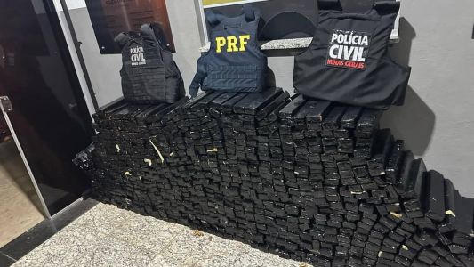 PCMG e PRF apreendem quase uma tonelada de maconha