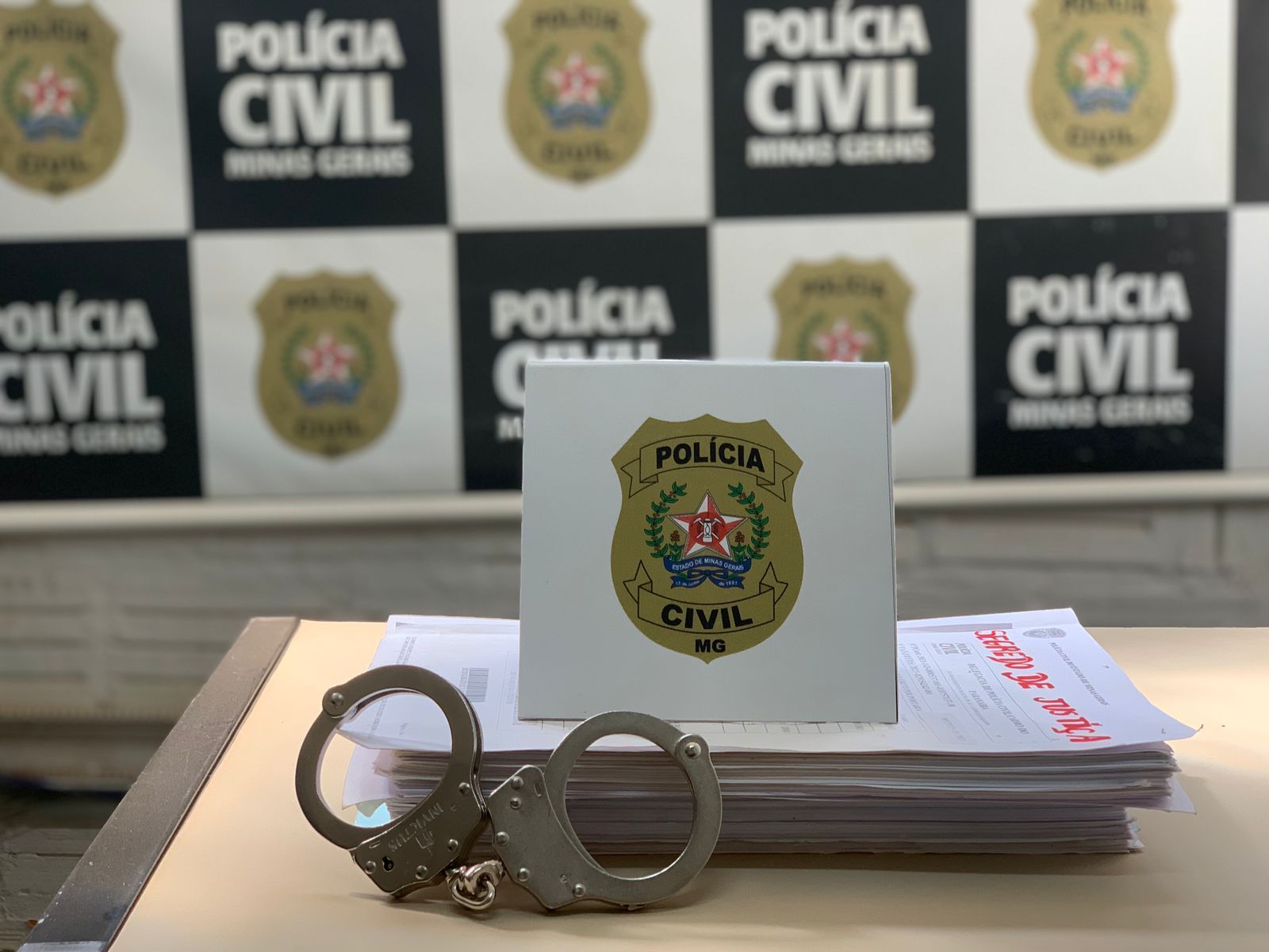 Suspeitos são indiciados por matar e enterrar homem em posto de gasolina desativado