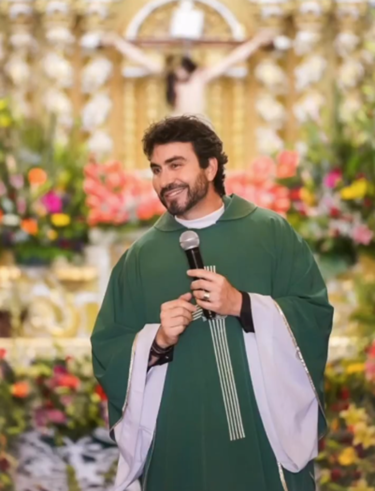 Padre Fábio de Melo relata sintomas após volta da depressão: 'Dor, medo e angústia'