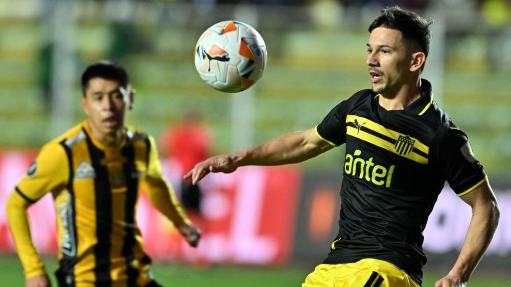 Peñarol perde para The Strongest na altitude, mas vai às quartas da Libertadores