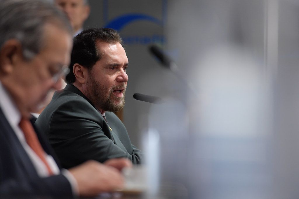 Relator promete rejeitar jabuti que blinda cartórios na PEC do Banco Central; entenda o que prevê