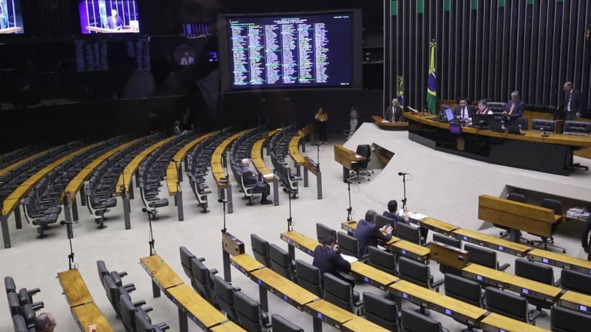 Podcast debate o Projeto de Lei a Anistia; confira