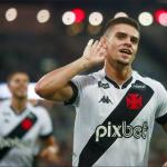 Vasco negocia venda de Gabriel Pec, mas Mattos garante: 'Conto com o jogador'