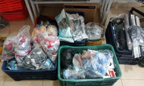 Peças para motos sem notas fiscais foram apreendidas com suspeitos de contrabando na MGC-482 em Carangola