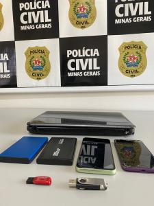 Na casa do suspeito foram apreendidos os equipamentos de informática