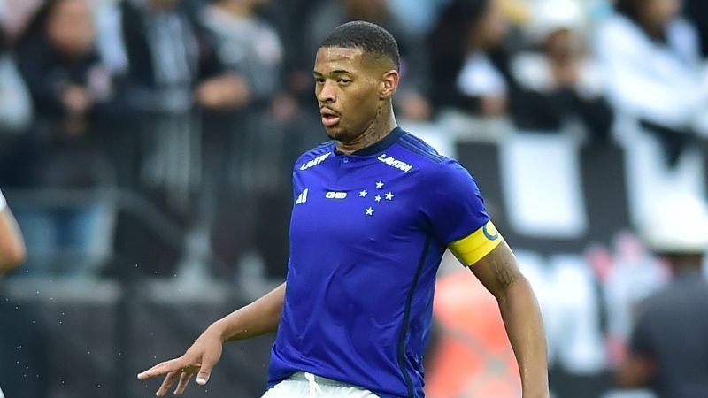 Zagueiro do Cruzeiro recebe proposta de time da Primeira Divisão de Portugal