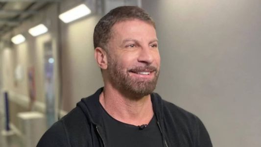 Pedrinho anuncia saída da Rede Globo