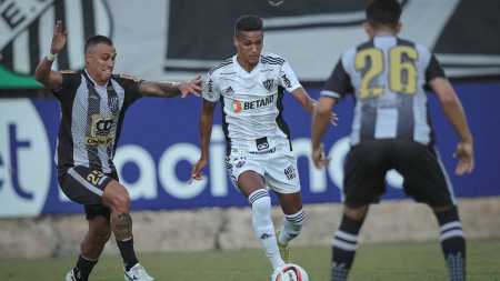 Pedrinho chegou ao Atlético no ano passado, mas acabou se lesionando no fim da temporada
