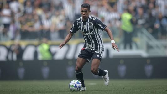 Pedrinho foi bem contra o Santos e pode seguir no time atleticano
