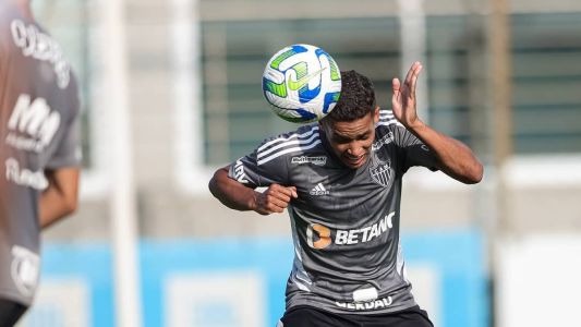 Pedrinho ganhou a titularidade com Felipão, no Atlético