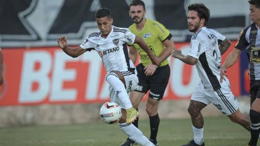 Pedrinho tem 18 partidas com a camisa do Atlético e ainda não marcou gol