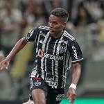 Titular em todos os jogos na Arena MRV, Pedrinho destaca apoio no Atlético