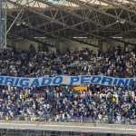 'Obrigado, Pedrinho': torcida do Cruzeiro exibe faixa em jogo contra o Vitória