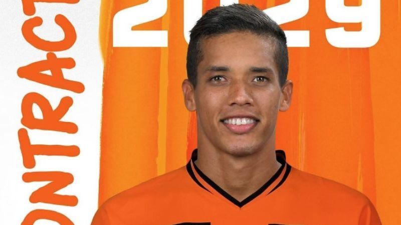 Pedrinho, do Atlético, renova com Shakhtar e tem data para retornar à Ucrânia