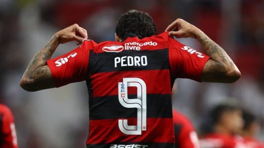 Pedro balançou as redes na derrota do Flamengo por 2 a 1