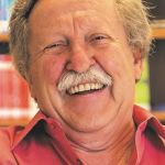 Pedro Bandeira diz não temer as tecnologias: “O celular não é concorrente da leitura“