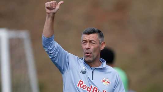 Pedro Caixinha terá 'reforços' para duelo com o Cruzeiro, em Belo Horizonte