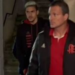 Pedro, do Flamengo, deixa delegacia de madrugada após prestar queixa por agressão