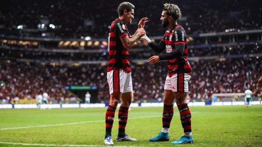 Pedro e Gabigol comemorando um dos muitos gols pelo Flamengo
