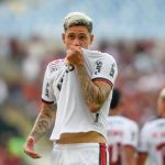 Pedro no Tottenham? O que pode levar o camisa 9 do Flamengo à Premier League