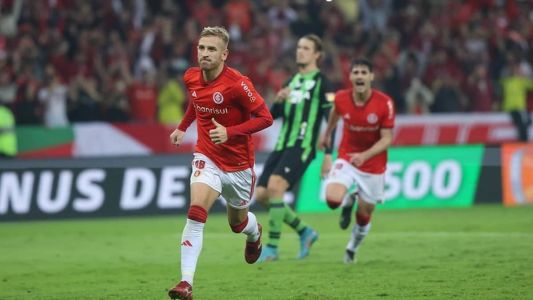 Pedro Henrique, com 10 gols, é o artilheiro do Internacional na temporada