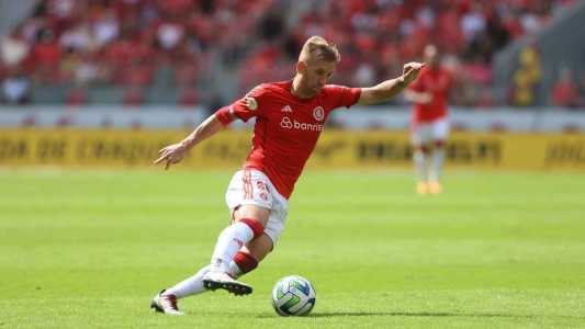 Pedro Henrique deve ser titular contra o Goiás neste domingo