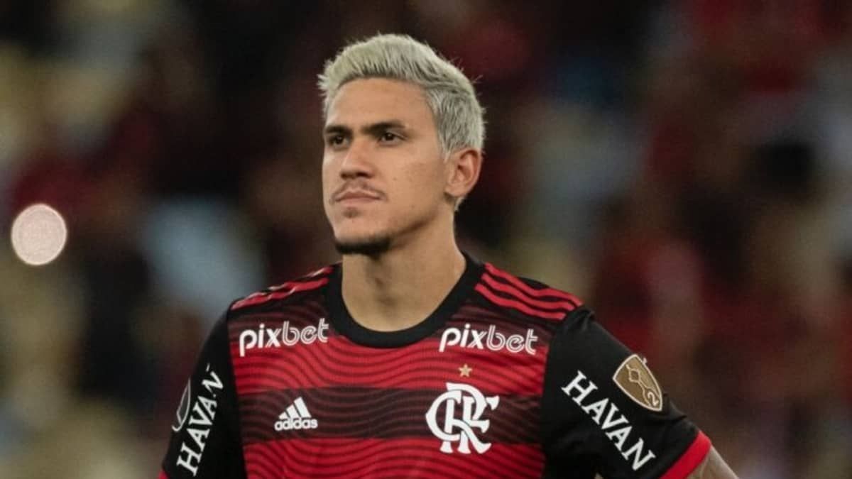 Pedro mostra insatisfação com banco no Flamengo; interino explica