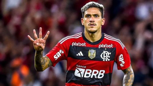 Pedro marcou 4 dos 8 gols do Flamengo sobre o Maringá, no Maracanã, na quarta (26)