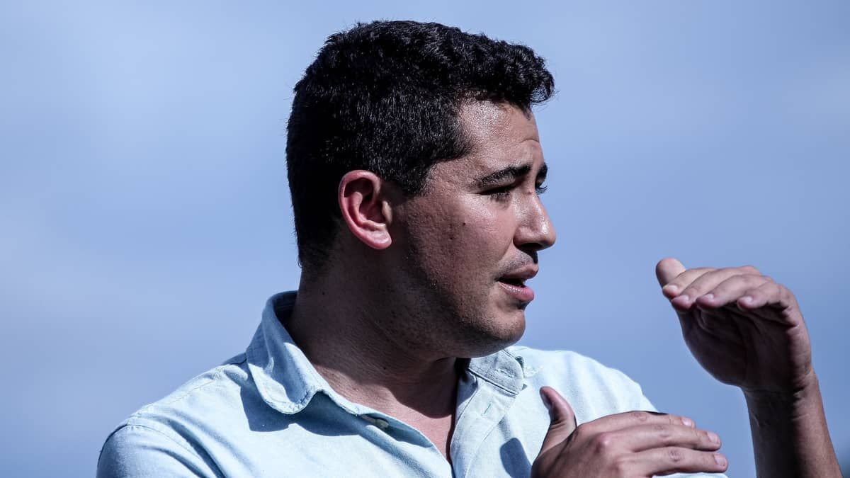 Diretor exalta vitória sobre o Grêmio e elogia projeto do Cruzeiro